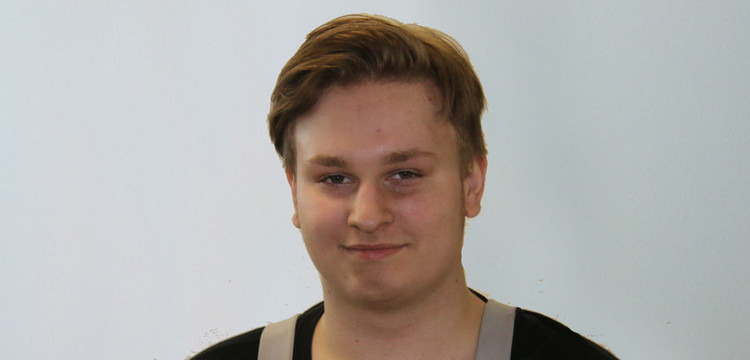 Jeremy Springer, Auszubildender KFZ-Mechatroniker